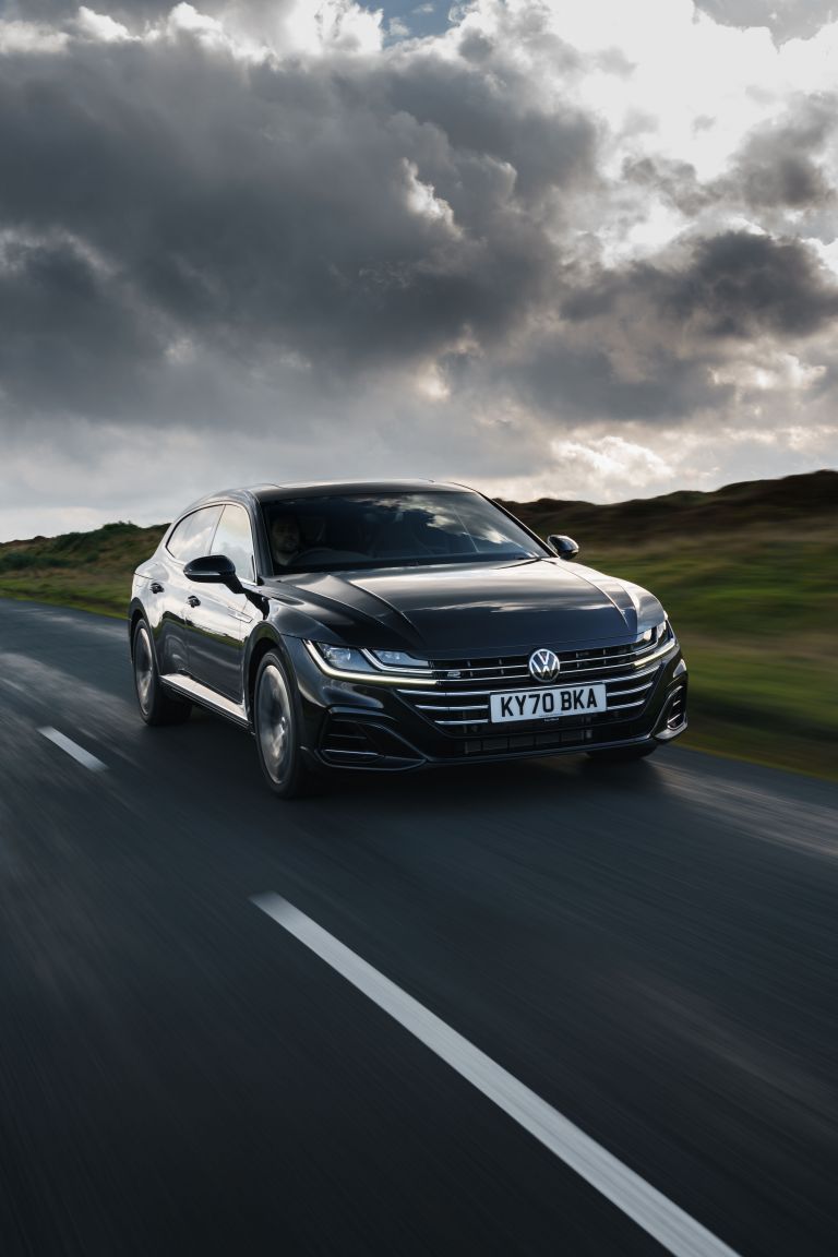 Volkswagen Arteon Shooting Brake version quality free high resolution car image, picture and photo
