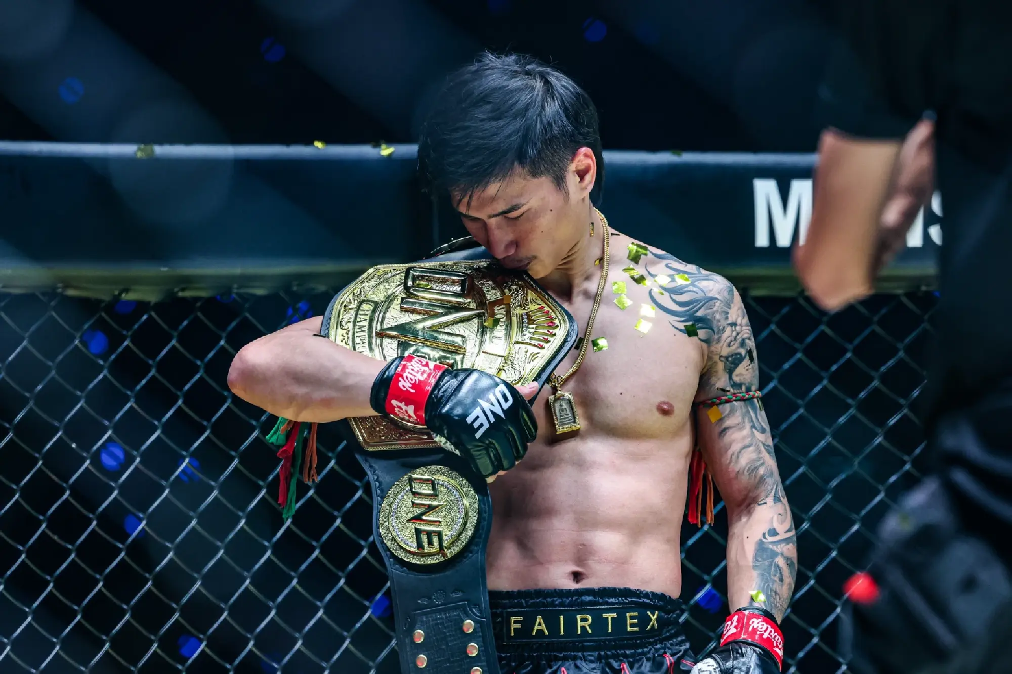 Tawanchai Keeps ONE Featherweight Muay Thai Title With 2nd Round TKO