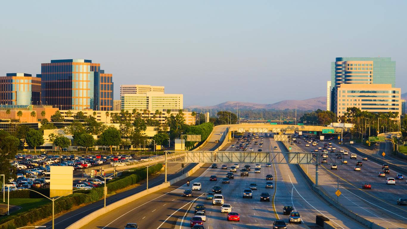 Download Busy Road of Irvine California Wallpaper