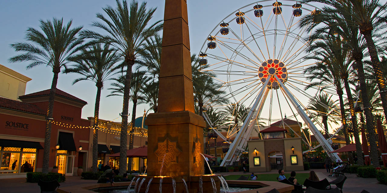 Download Ferris Wheel In Irvine Spectrum Center Wallpaper