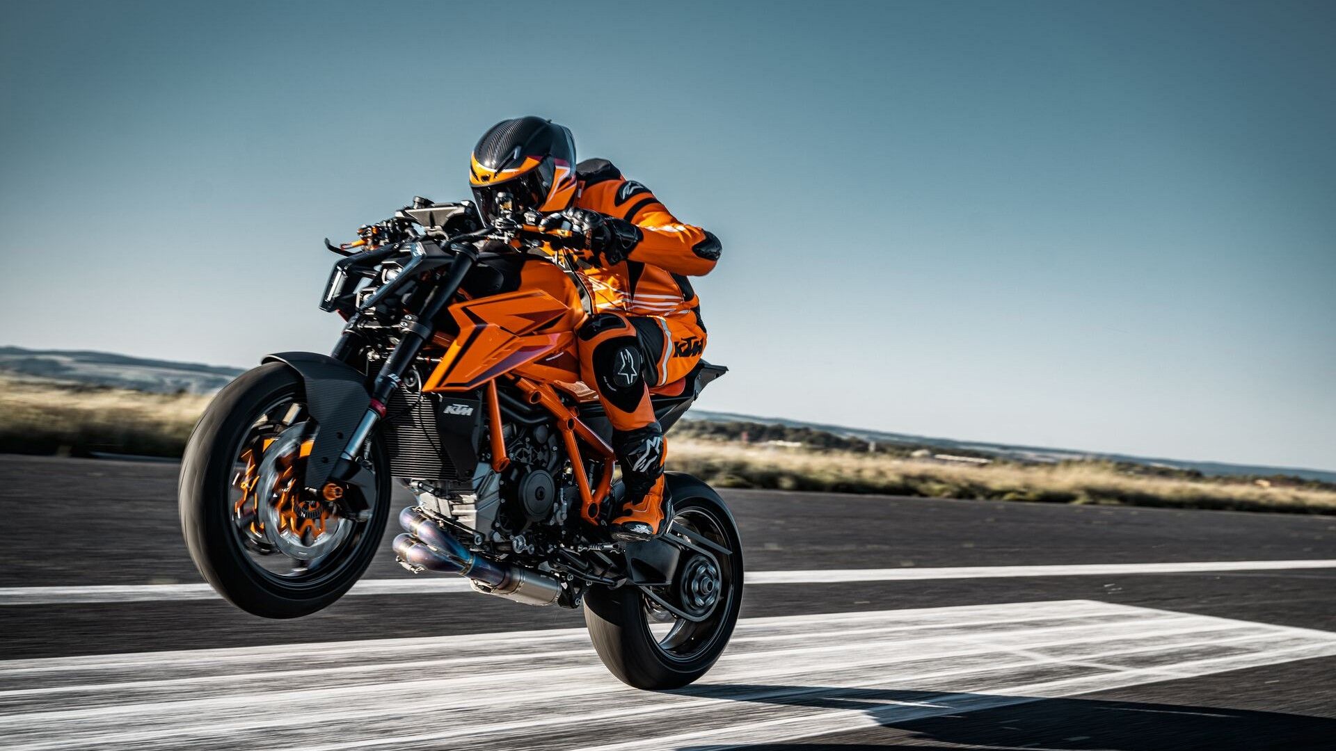 The 2024 KTM 1390 Super Duke R Is Here To Vandalize The Streets