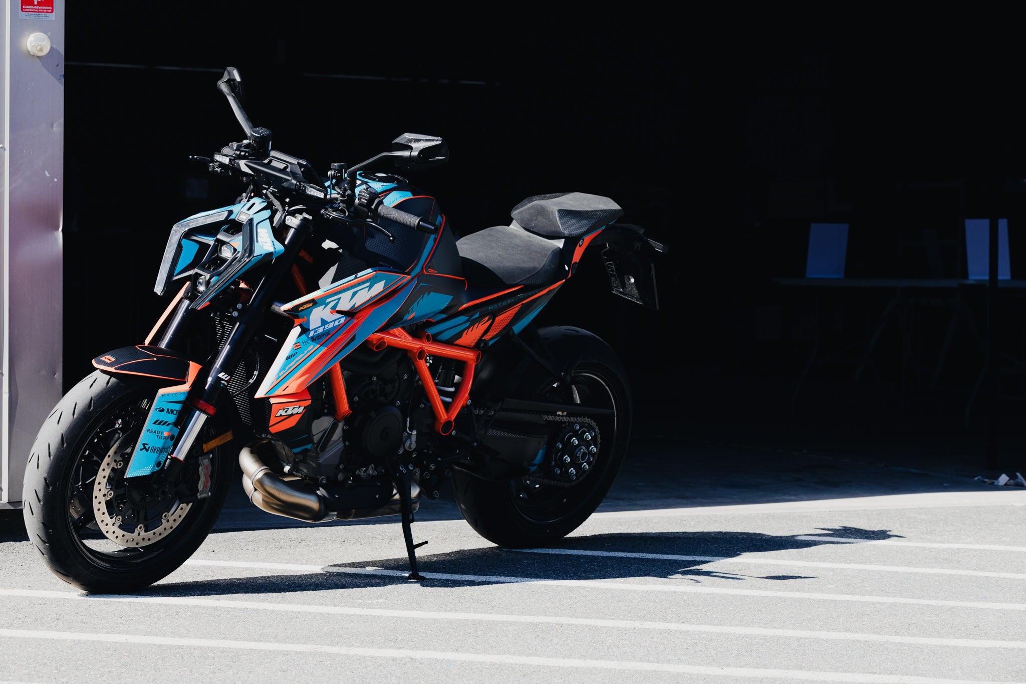 KTM 1390 Super Duke R Evo GRAPHICS (Blue)