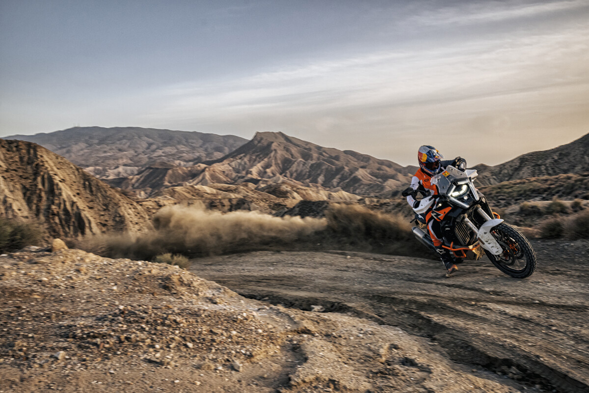 First look: 2025 KTM 1390 Super Adventure R