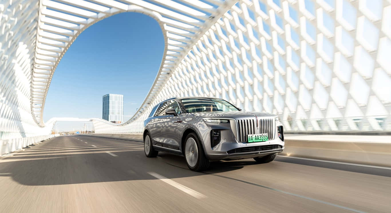 Download Hongqi Luxury Vehicle on the Road Wallpaper