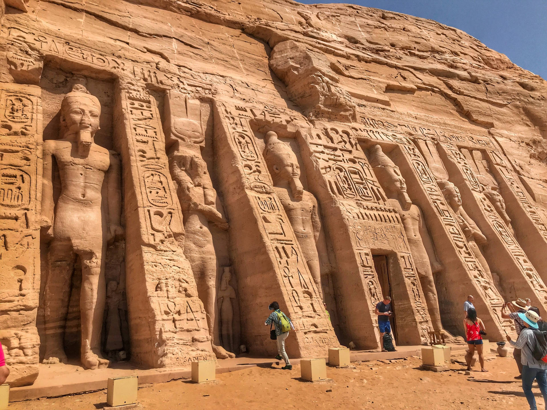 Download Mortuary Temple Of Ramses Ii In Abu Simbel Wallpaper