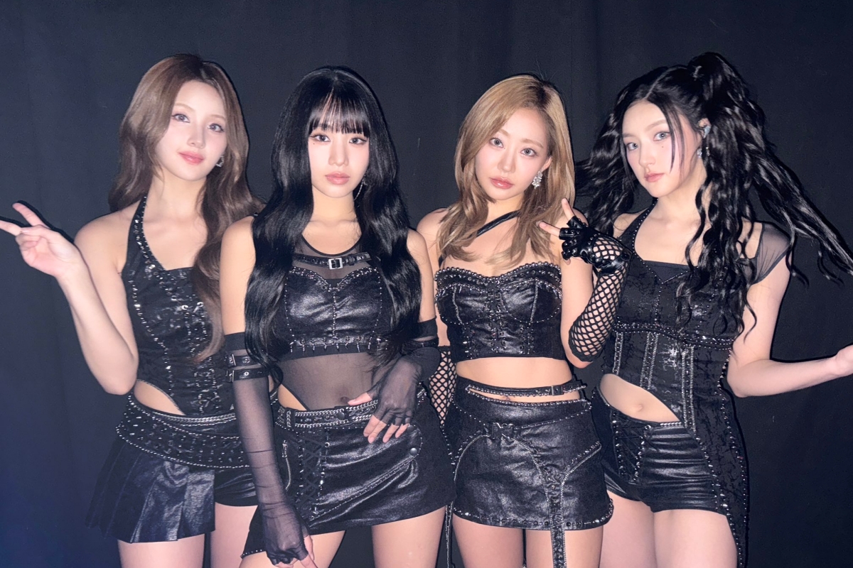 KISS OF LIFE Members Share Handwritten Apology For Controversial Live Broadcast