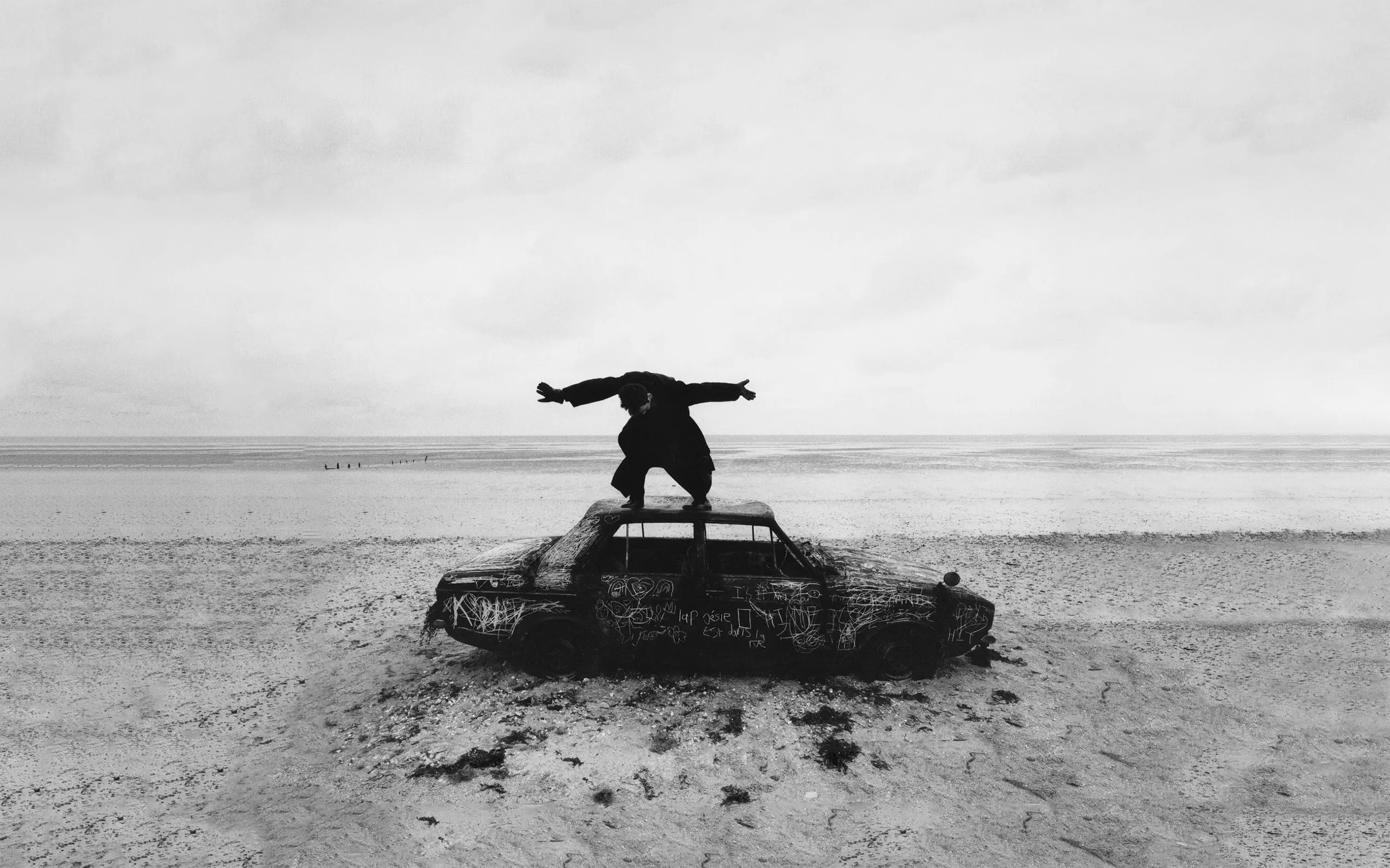 Desktop wallpaper based on the album cover!