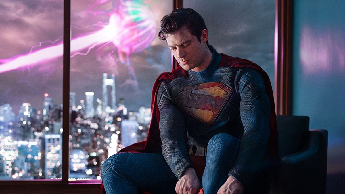 First Look Image For James Gunn's Superman Movie Reveals The Superhero's New Suit