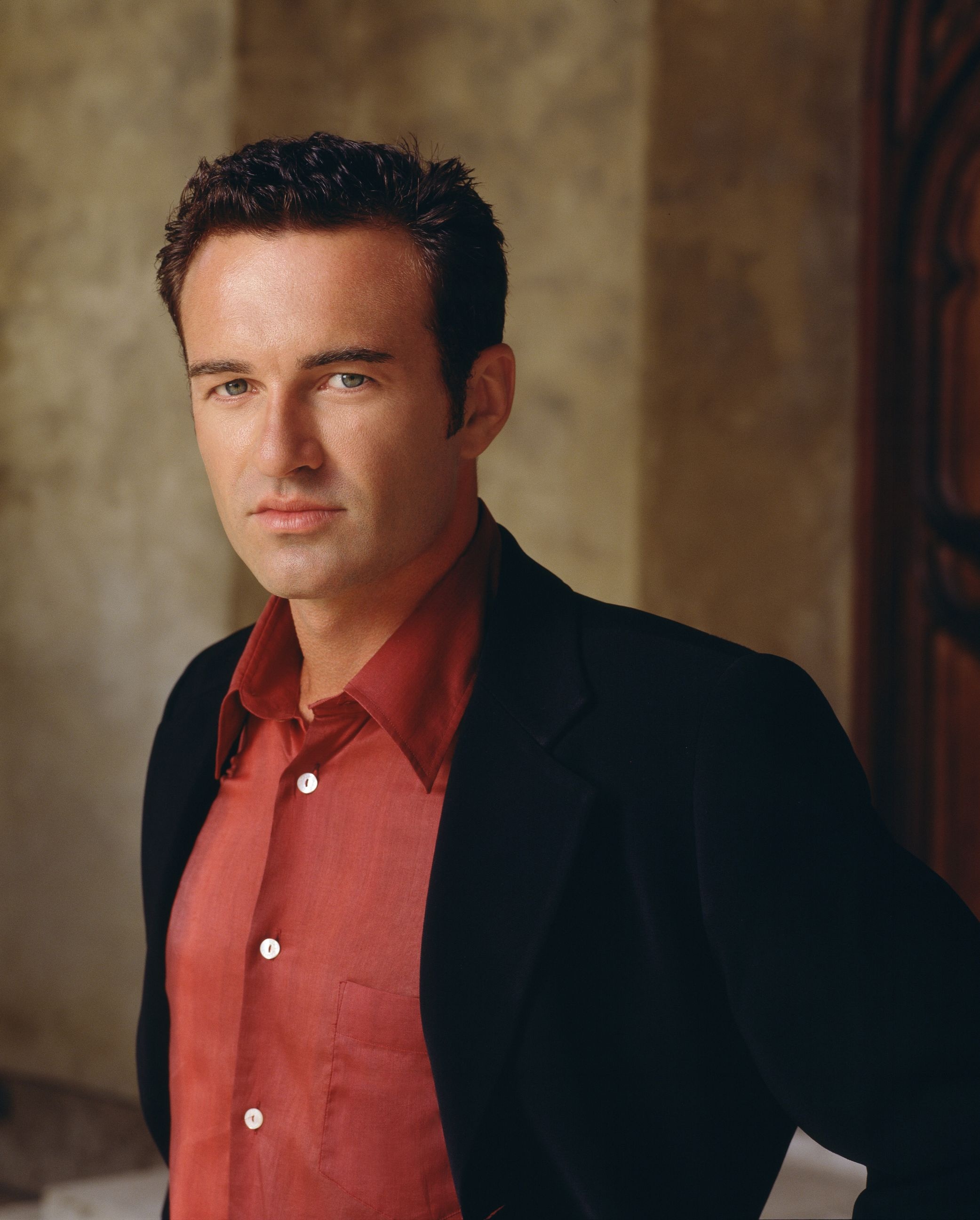 Julian McMahon Wallpaper