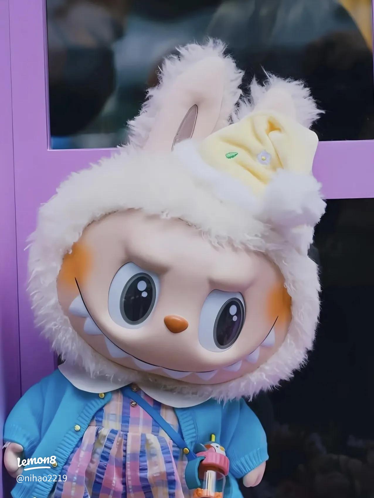 Explore Beautiful HD Wallpaper of Labubu