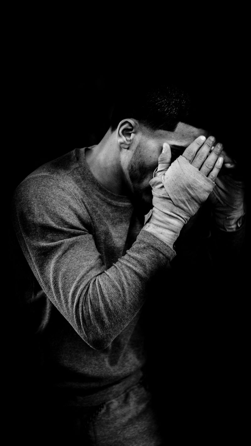 Download Wallpaper 800x1420 Man, Boxer, Bandages, Bw Iphone Se 5s 5c 5 For Parallax HD Background