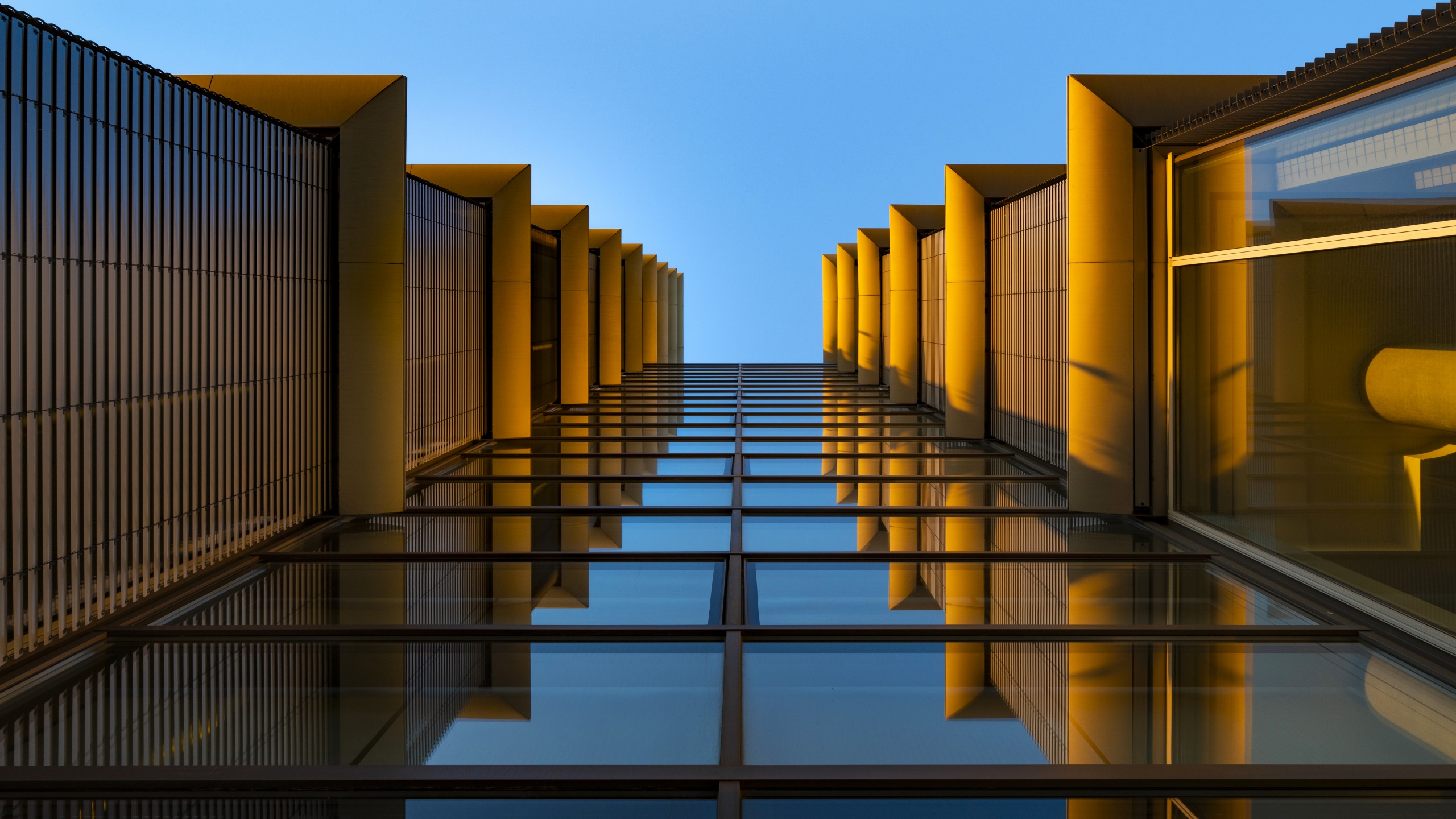 Modern architecture Wallpaper 4K, Look up, Reflection