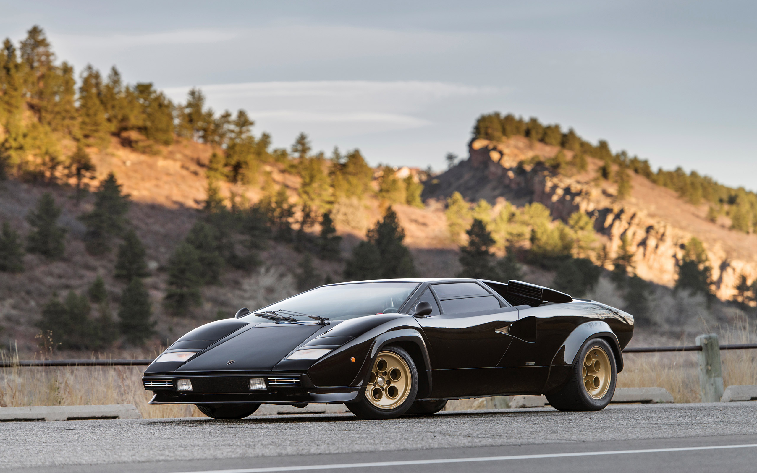 Lamborghini Countach LP400 S Wallpaper