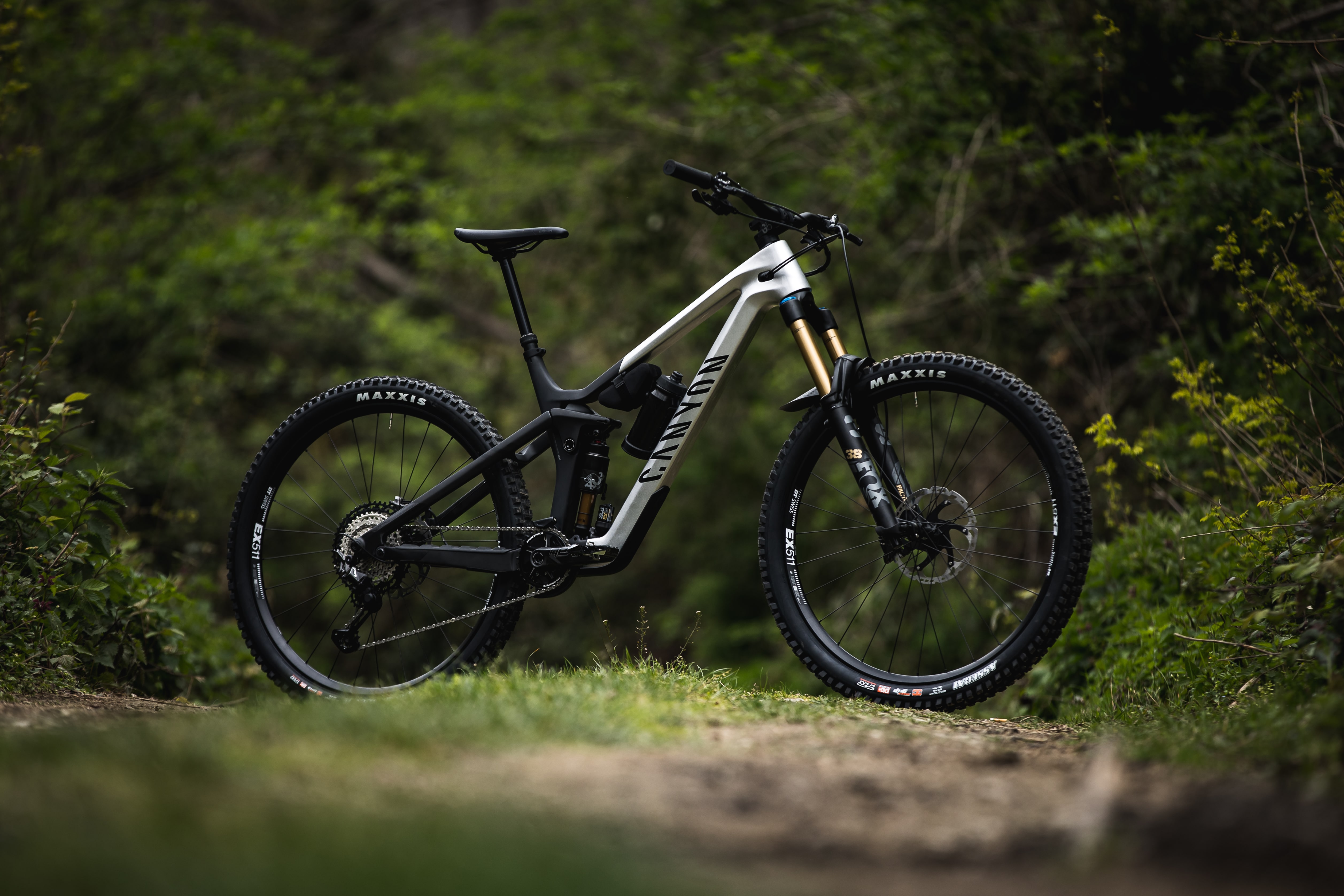 FIRST LOOK: CANYON'S ALL NEW STRIVE CFR Bike Action Magazine