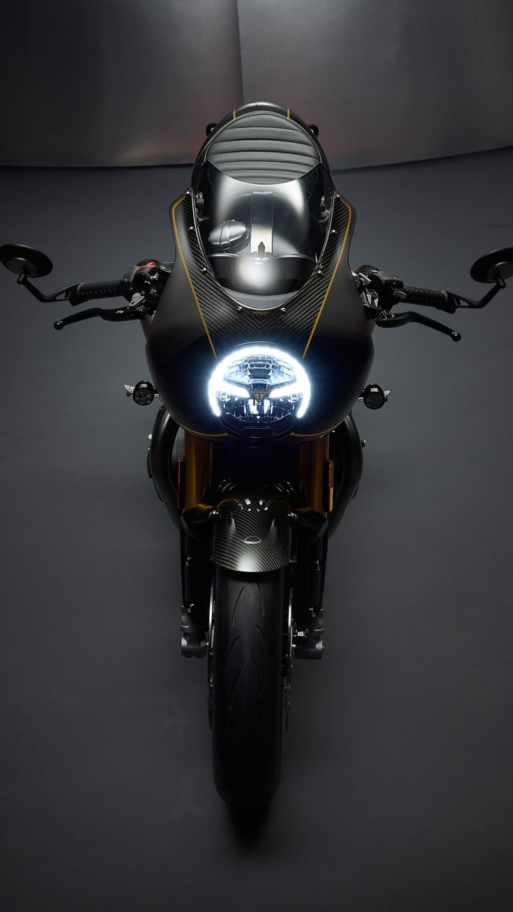 Triumph Thruxton 2019 4K Ultra HD Mobile Wallpaper for iPhone & Android