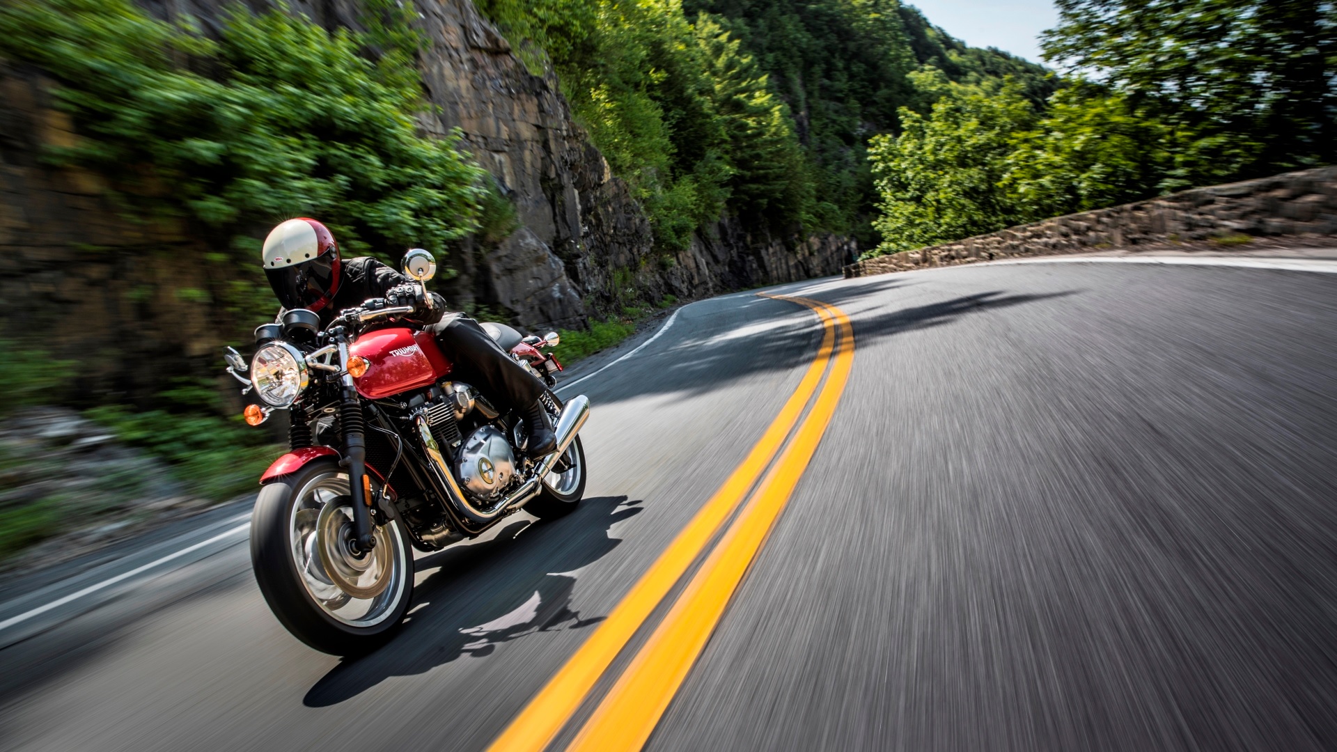 Triumph Thruxton Thruxton R [Specs, Features, Photo]