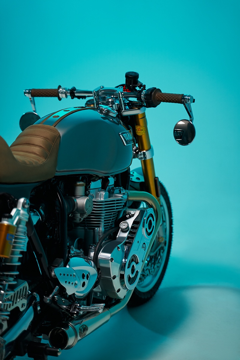 Supercharged Triumph Thruxton 1200 R
