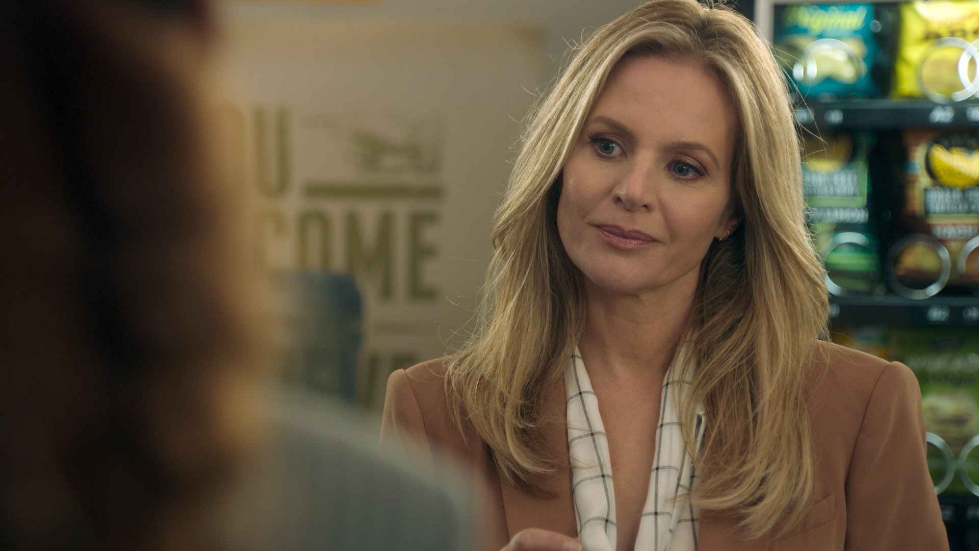 Download Holly Barrett Jessalyn Gilsig TV Show Big Shot HD Wallpaper