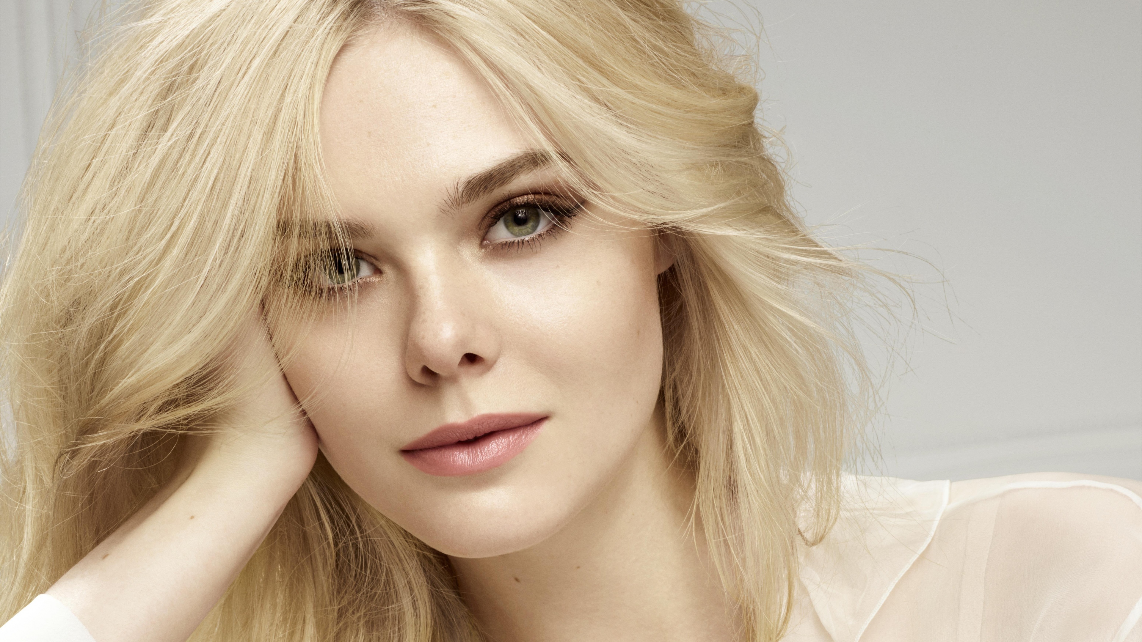 Elle Fanning Wallpaper 4K, American actress, Portrait
