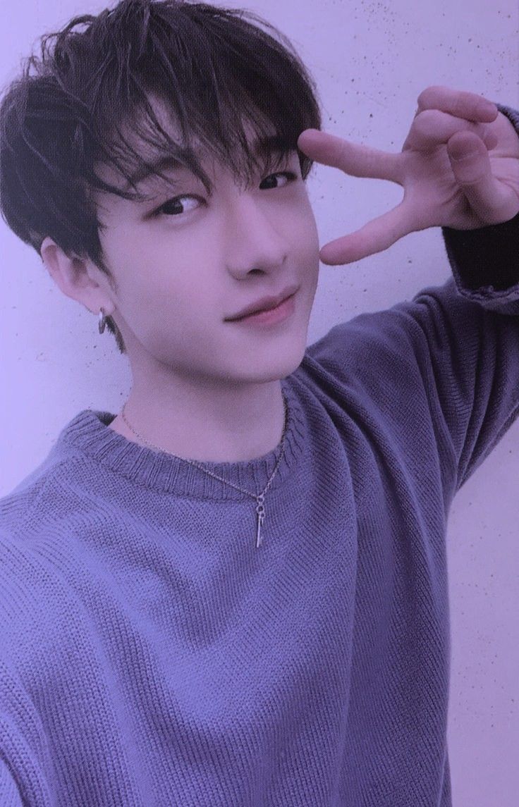 bangchan purple wallpaper