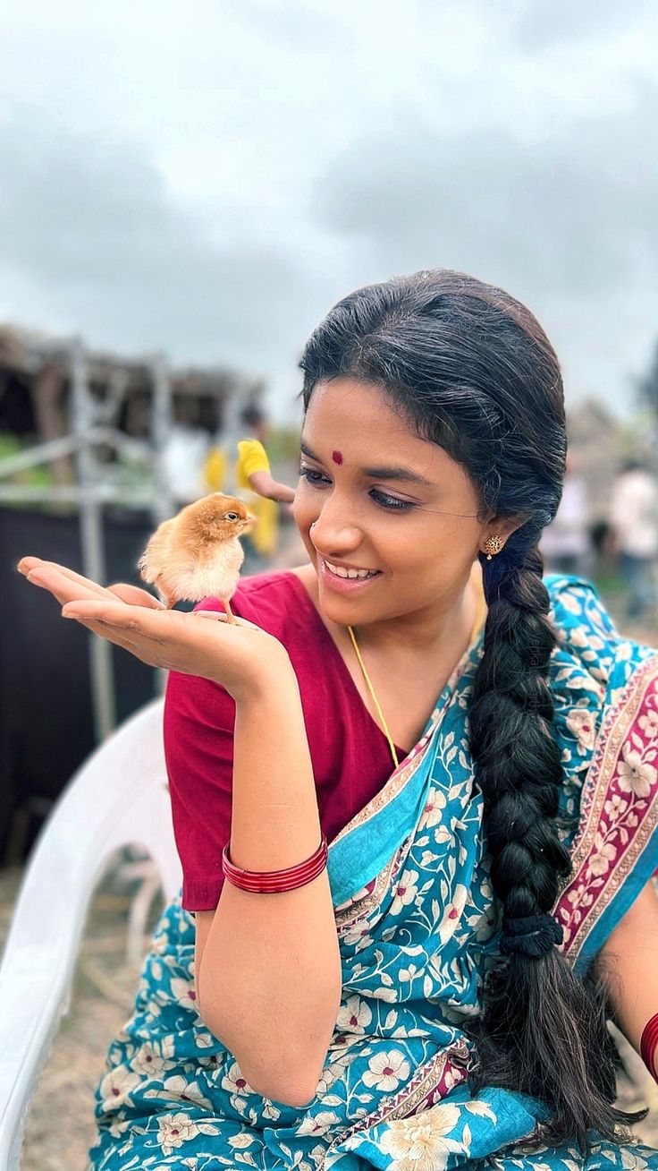 Dasara Movie HD Wallpaper Cast Star Keerthy Suresh
