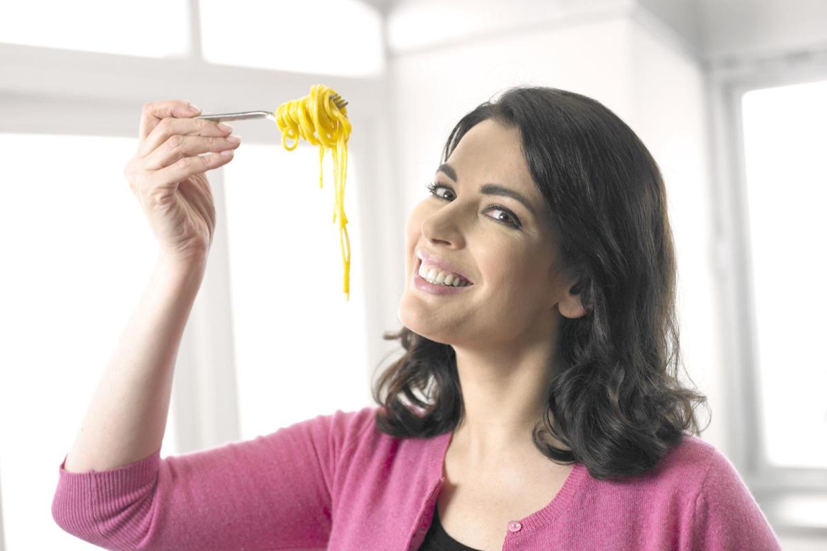 Nigella Lawson 33.52.52