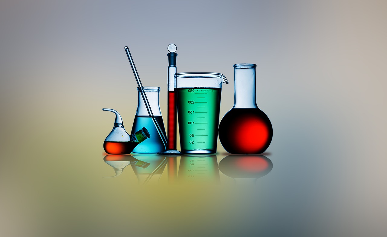 Download free photo of Chemical, reaction, science, chemistry, experiment