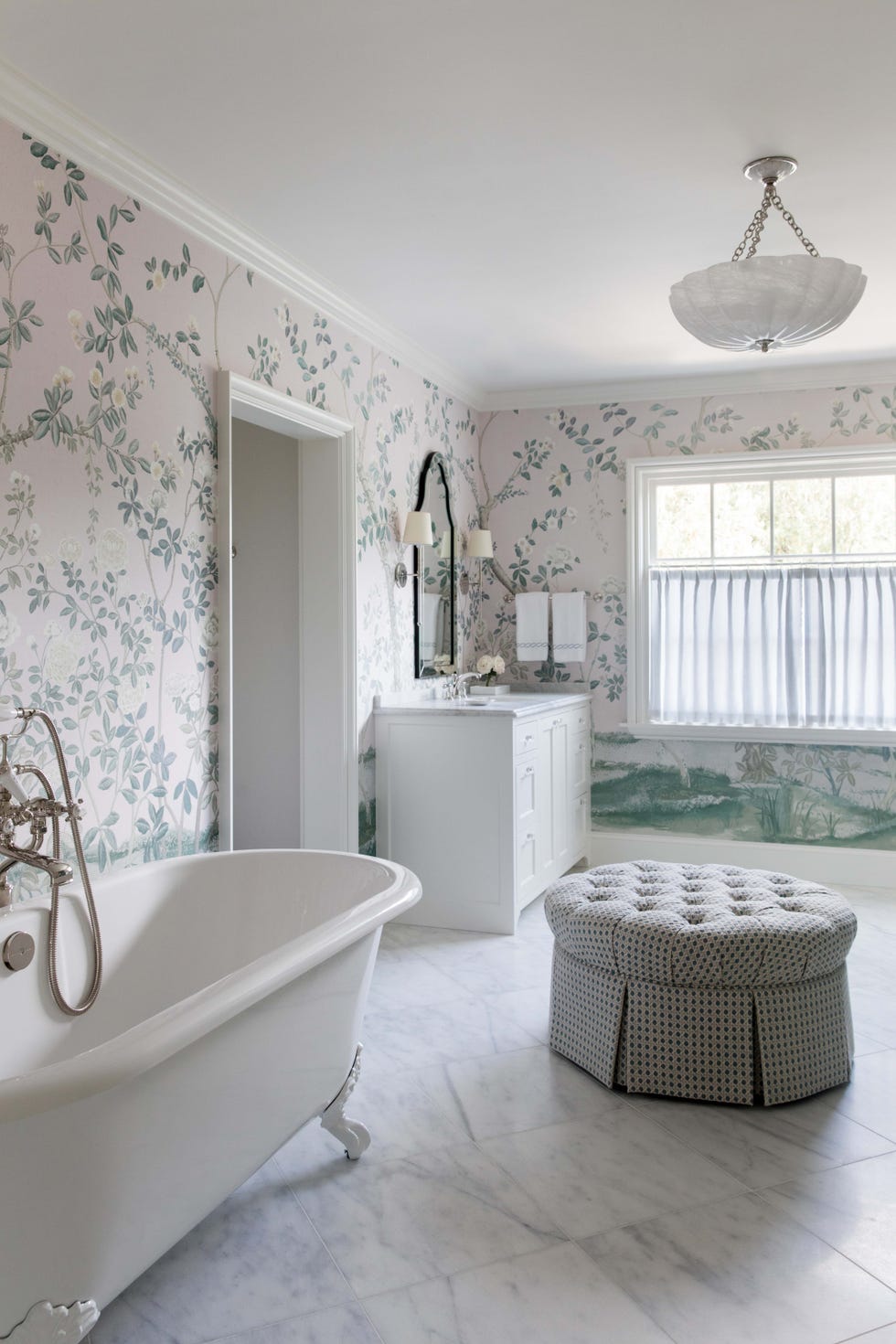 Elegant Bathtub Ideas for 2025