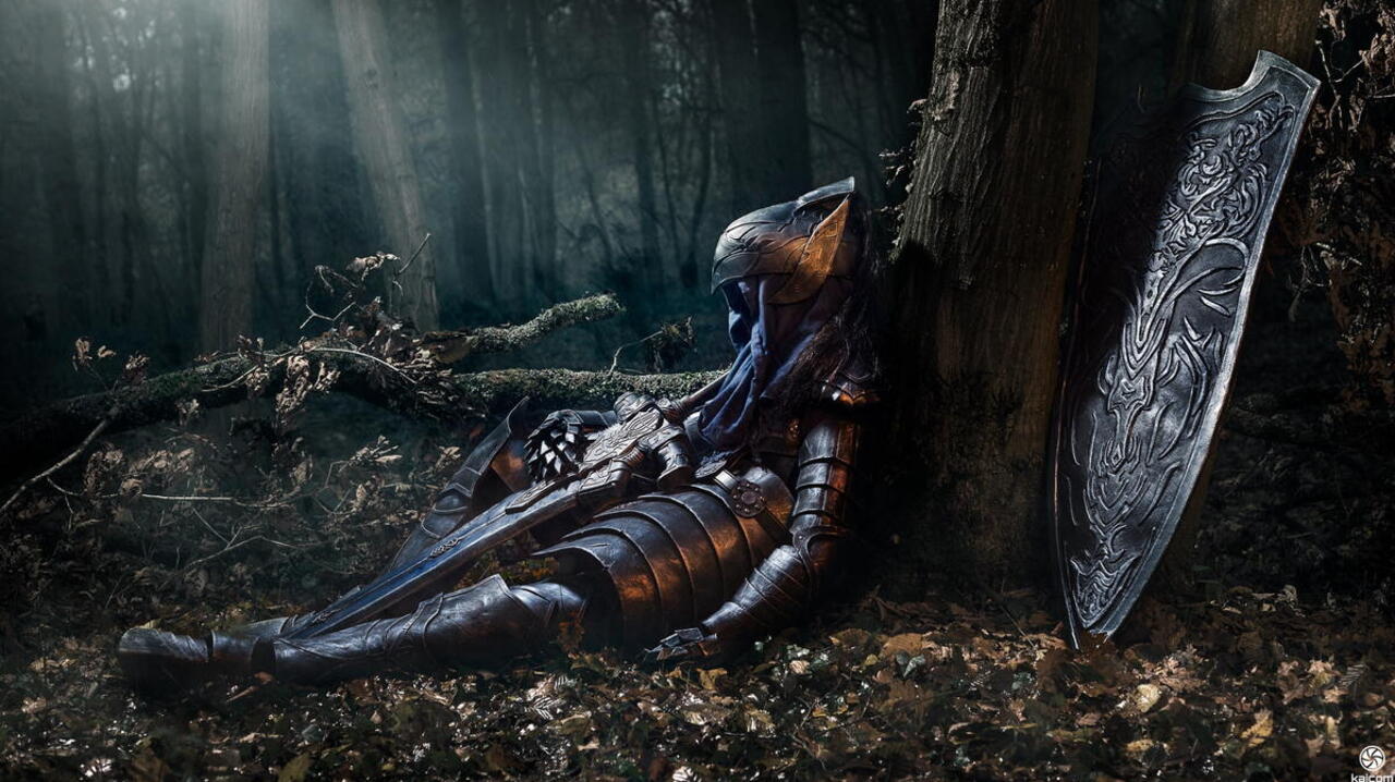 Wallpaper wallpaper dark souls armor sword backboard seated 1280x720 HD from godlike image and screensavers