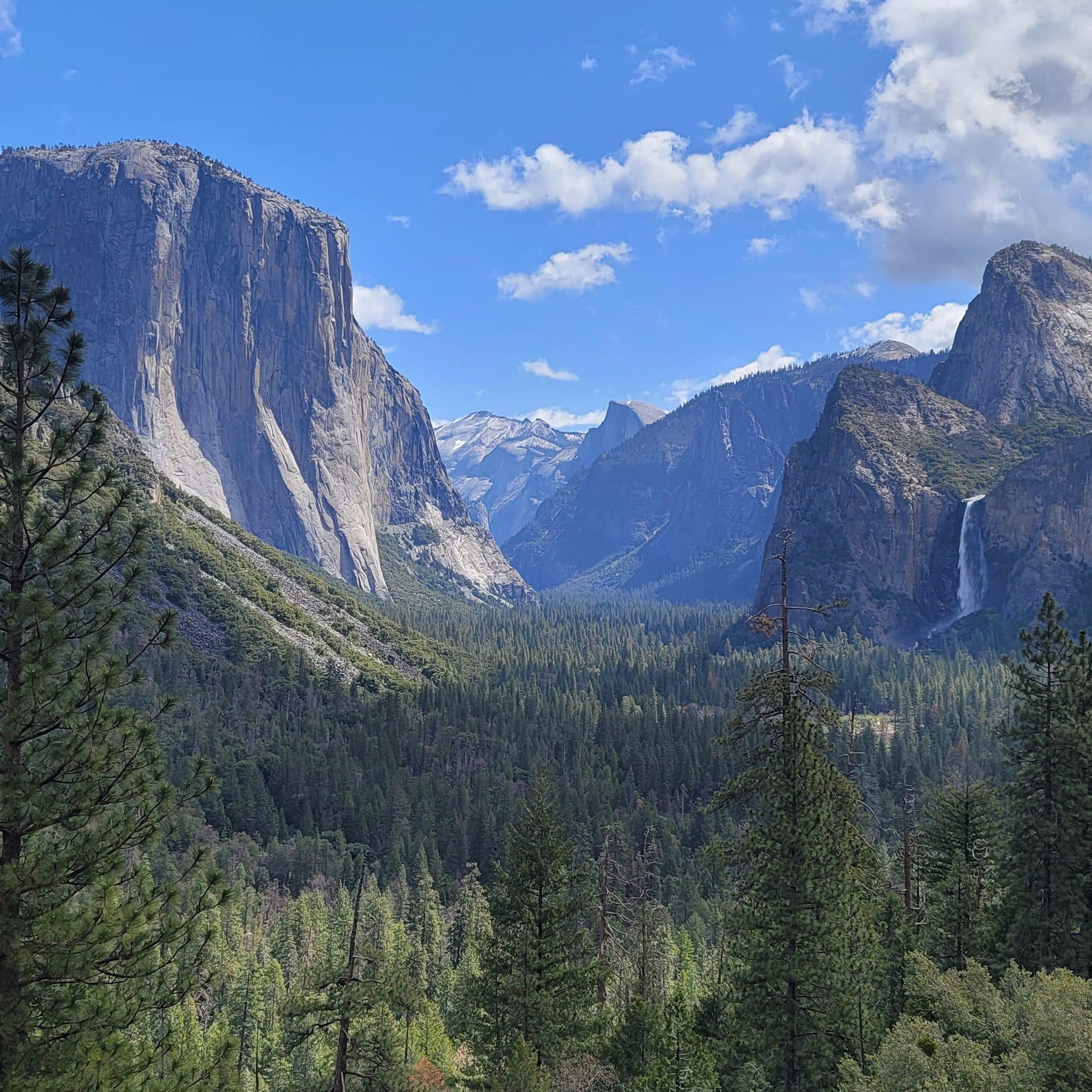 I can't believe I took this picture. This is not a wallpaper, it's real life. Yosemite truly is beautiful