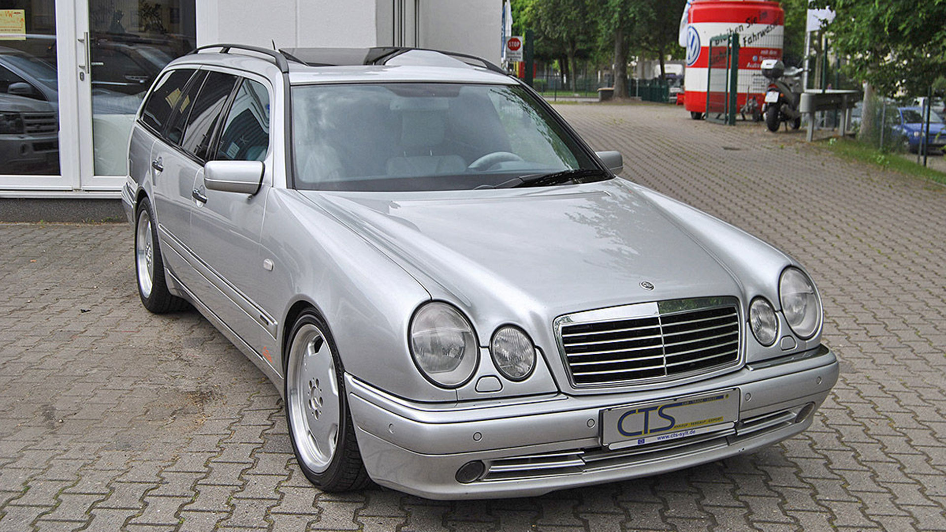 Michael Schumacher's Mercedes Benz E55 AMG Wagon Up