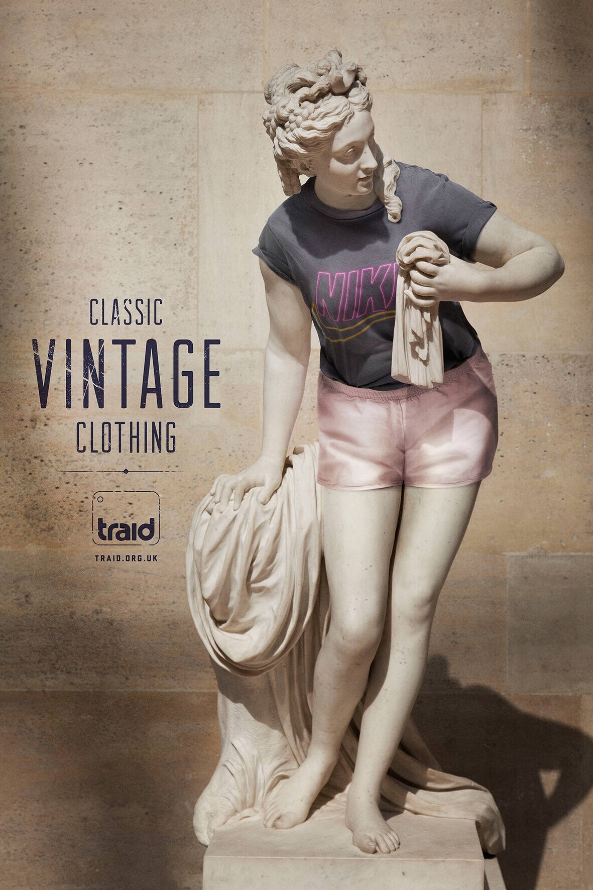 Traid: Vintage statue • Ads of the World™. Part of The Clio Network