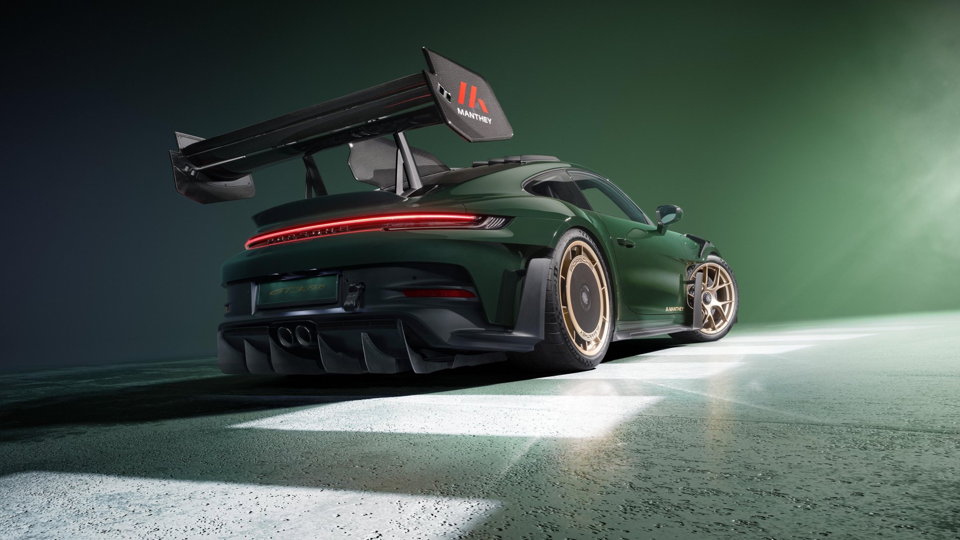 Manthey kit for 911 GT3 RS world premiere at Icon of Porsche in Dubai