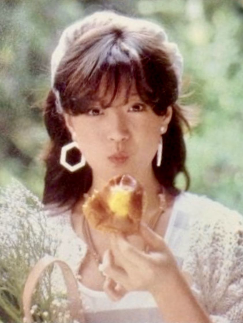 中森明菜 Akina Nakamori ideas. japanese pop culture, 80s japanese fashion, japan 80's aesthetic