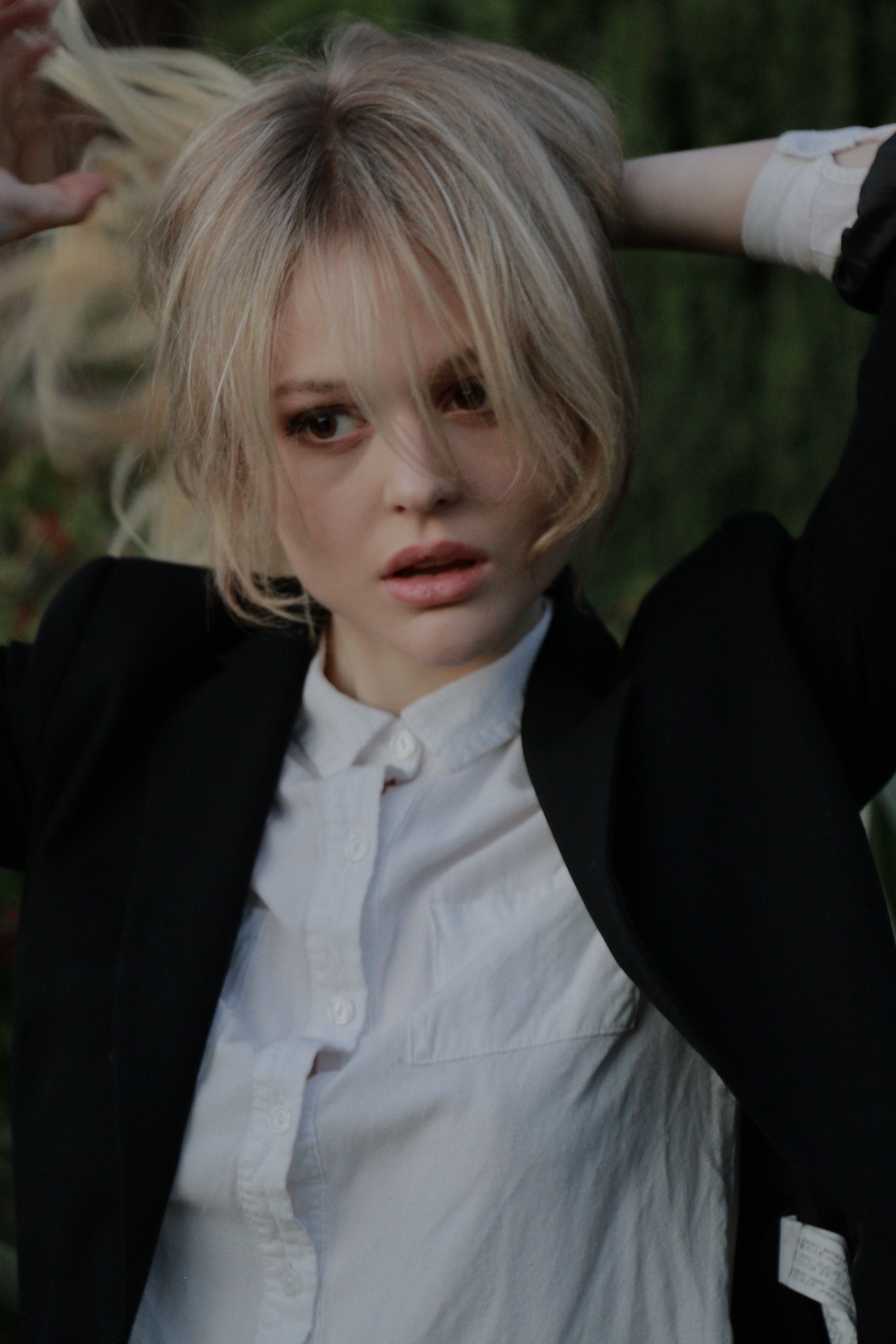 Emily Alyn Lind Talks Here & Elsewhere Album & Gossip Girl in Interview