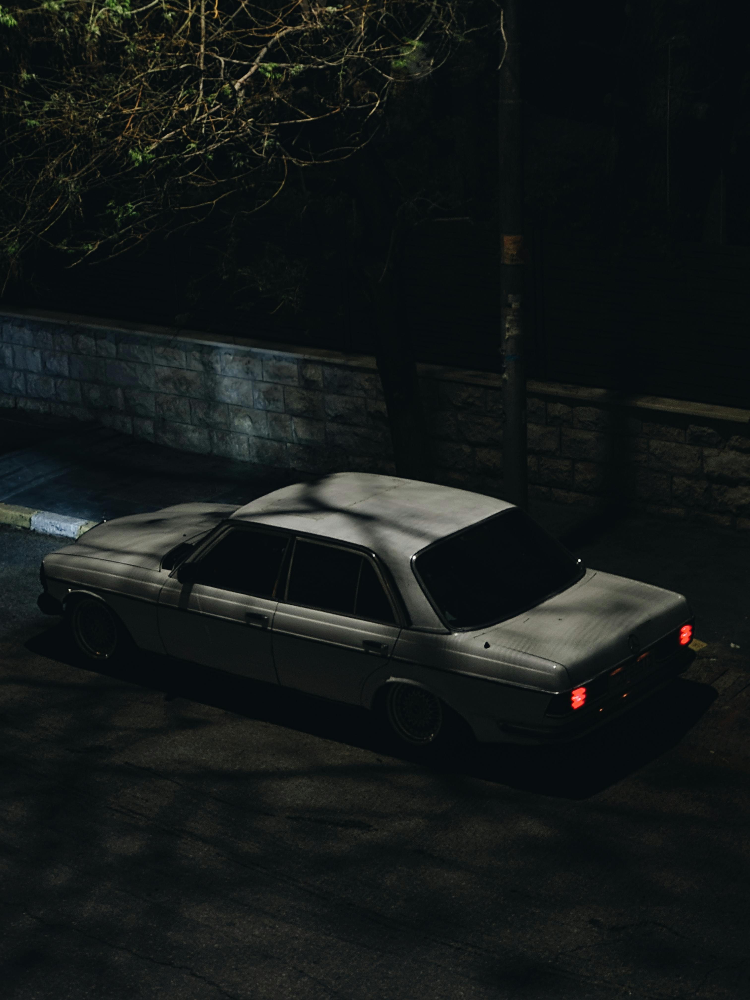 Mercedes Benz W123 Parked On Street At Night · Free