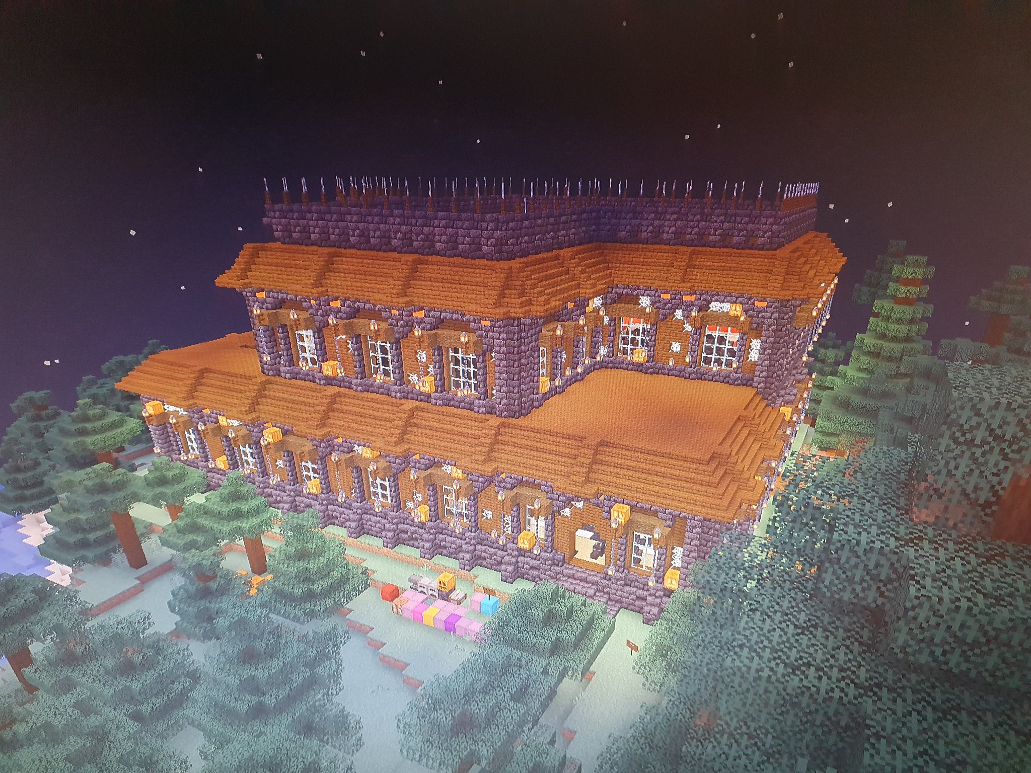 Crystal Ryall Gould #Halloween Build Competition On Our #Minecraft Vanilla Survival Server. Task Was To Redesign A Small Version Of A Woodland Mansion To Make It Spookier :) In Love With