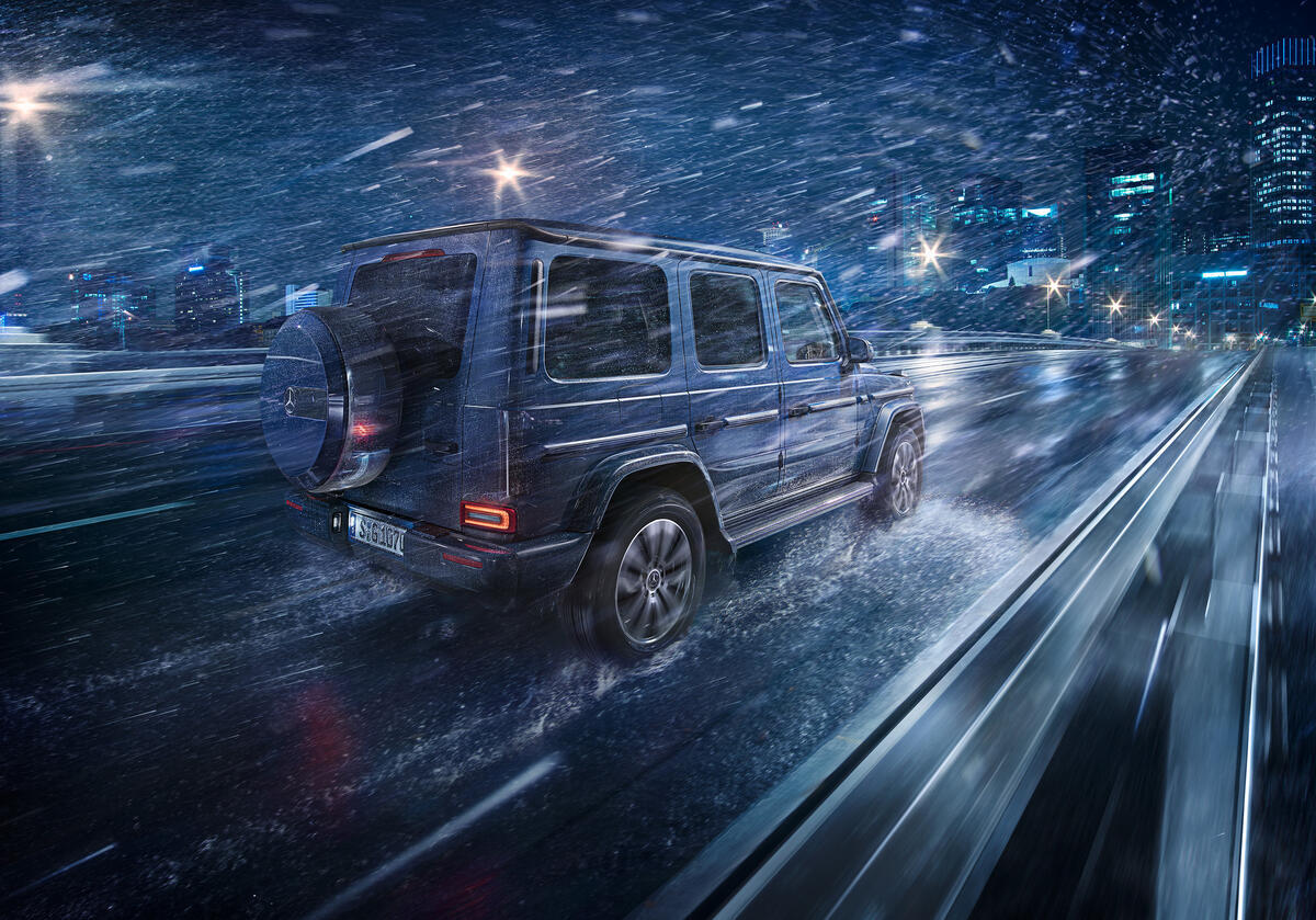Mercedes Benz G Class Driving At Night In Rainy Weather · Free Photo From Uaha And Wallpaper