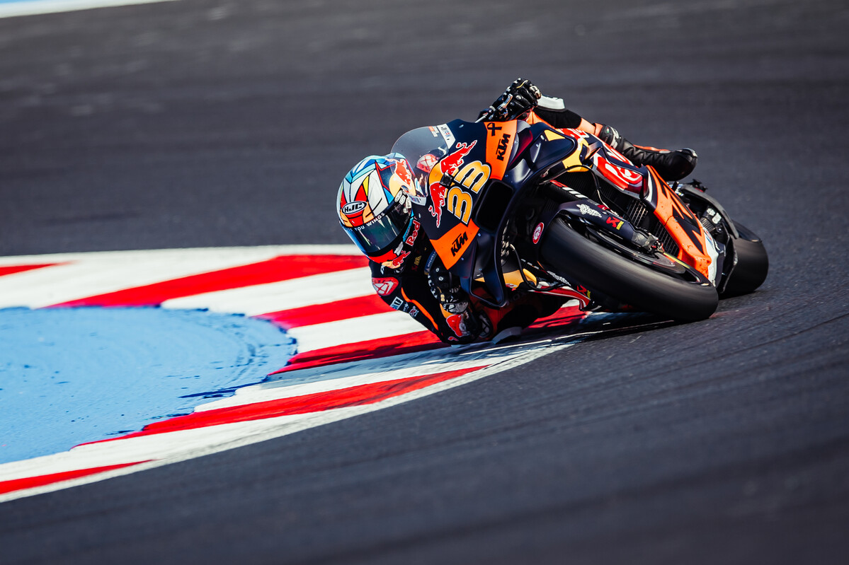 Brad finishes 14th in the #SanMarinoGP despite early race crash Binder