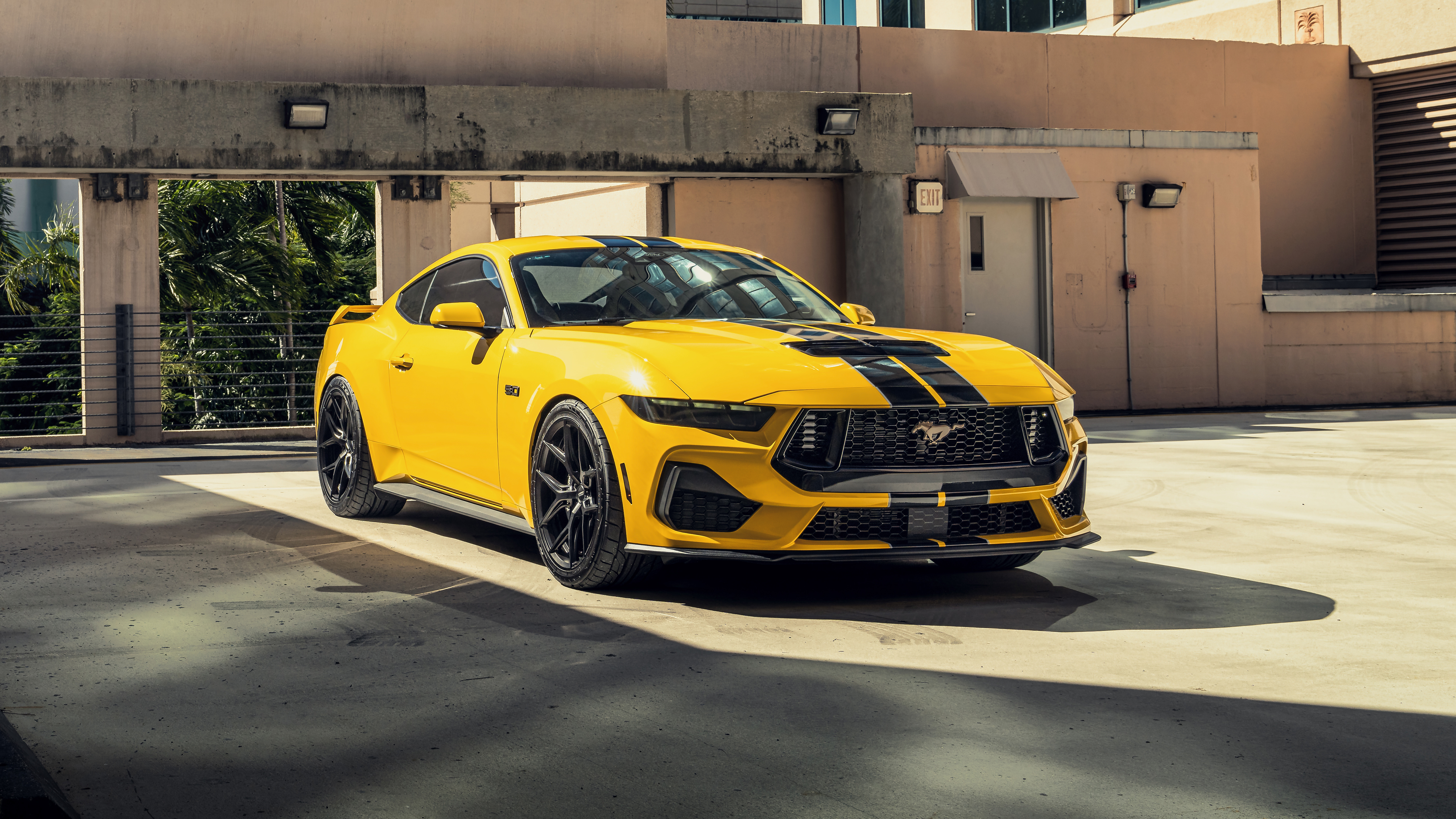 Yellow Ford Mustang GT Desktop wallpaper 600x382
