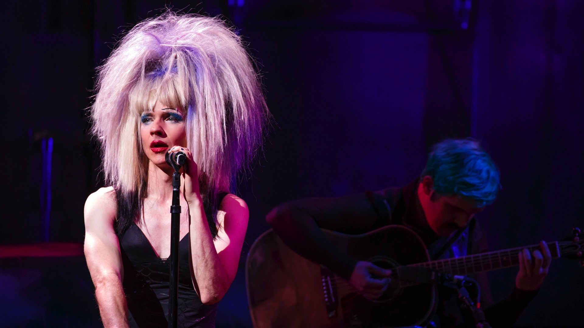 Hedwig and the Angry Inch' Review: John Cameron Mitchell Stars