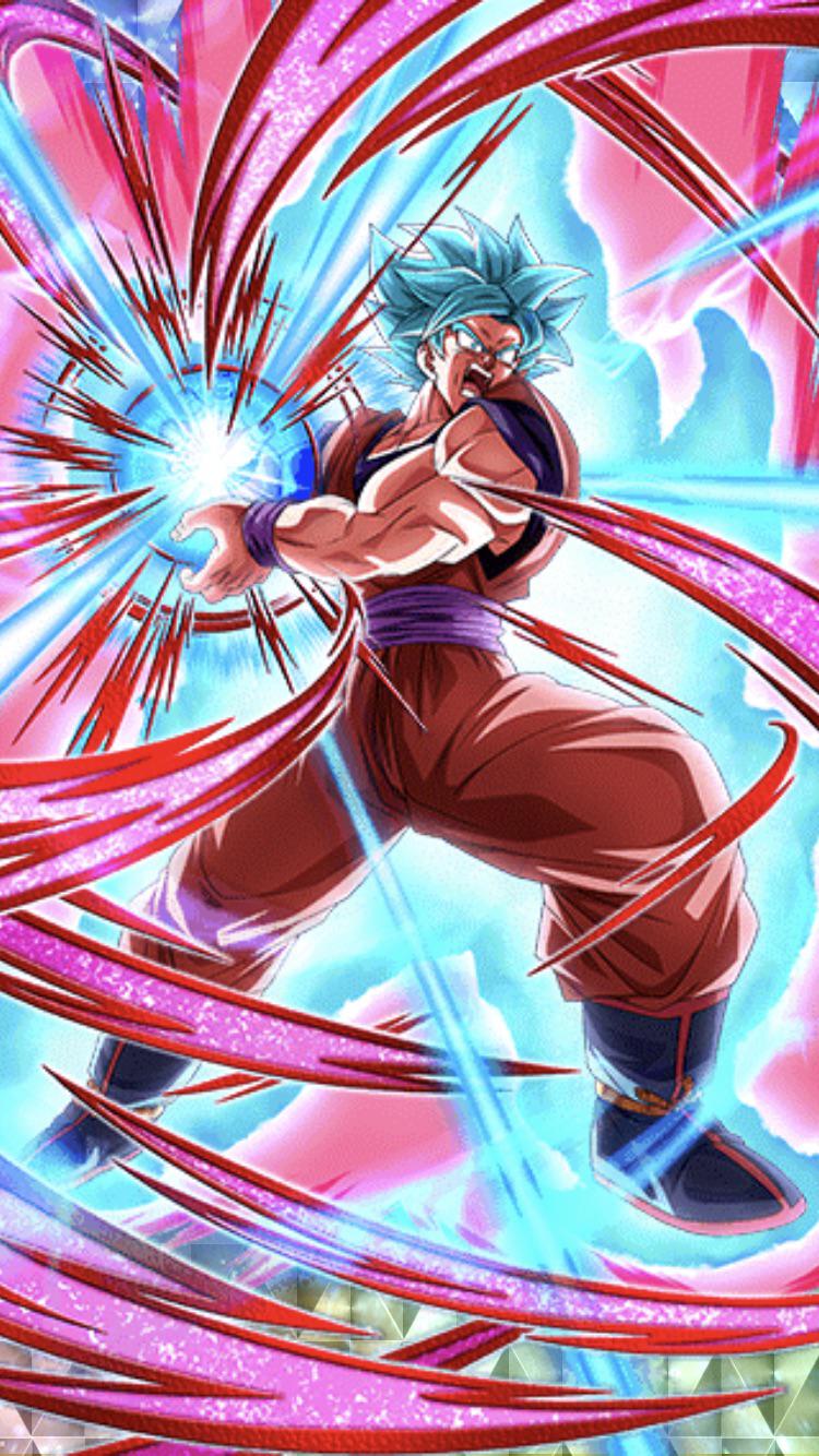 Anyone notice that Goku's aura is so large that it basically covers up the diamond background (not completely sadly)