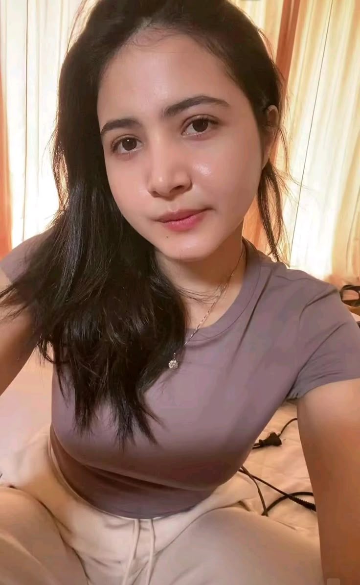 BULAN SUTENA. Pretty people, Curvy models, Beautiful thai