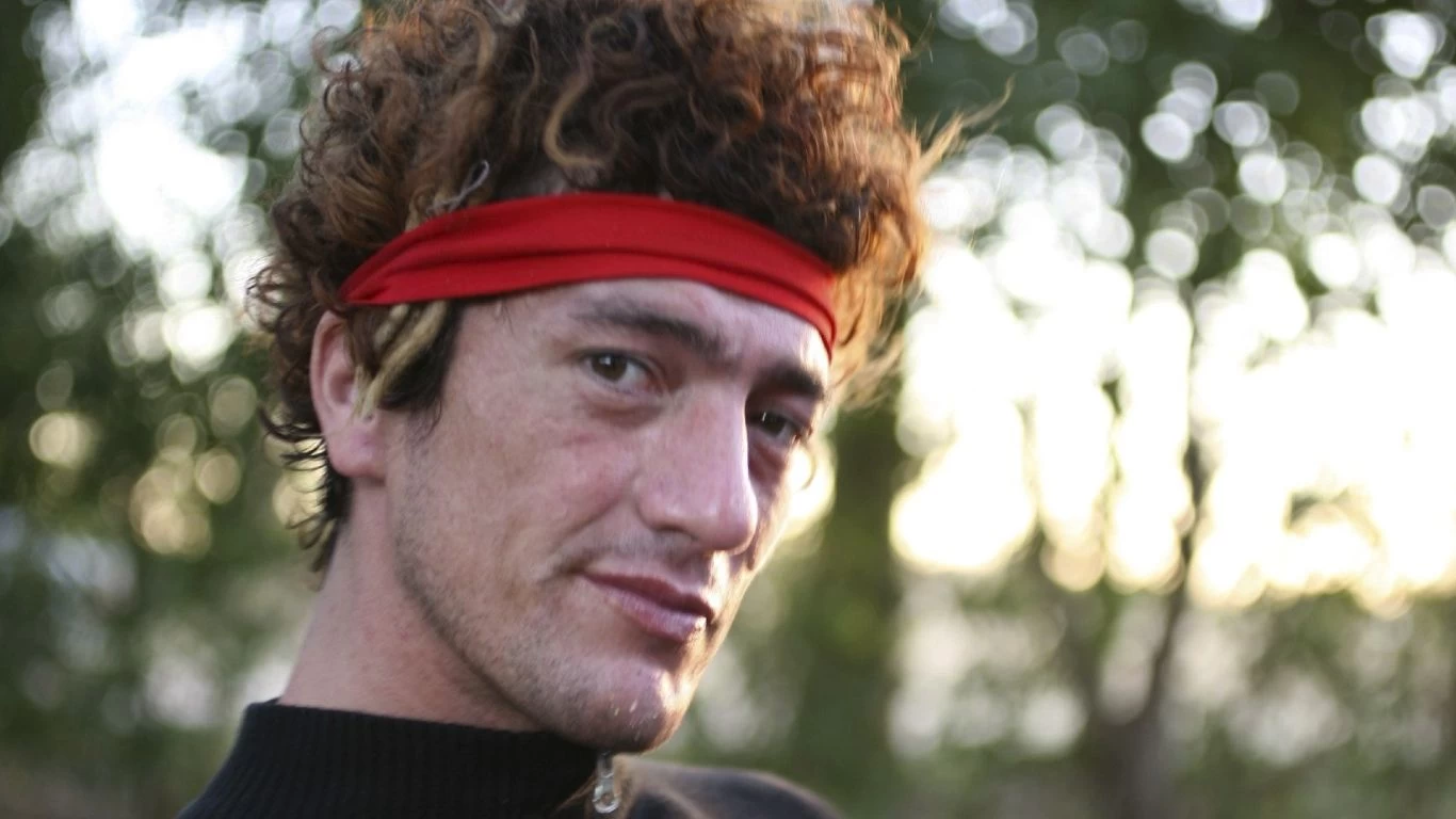 El Pity Álvarez reapareció con un show íntimo Rock & Pop 95.9