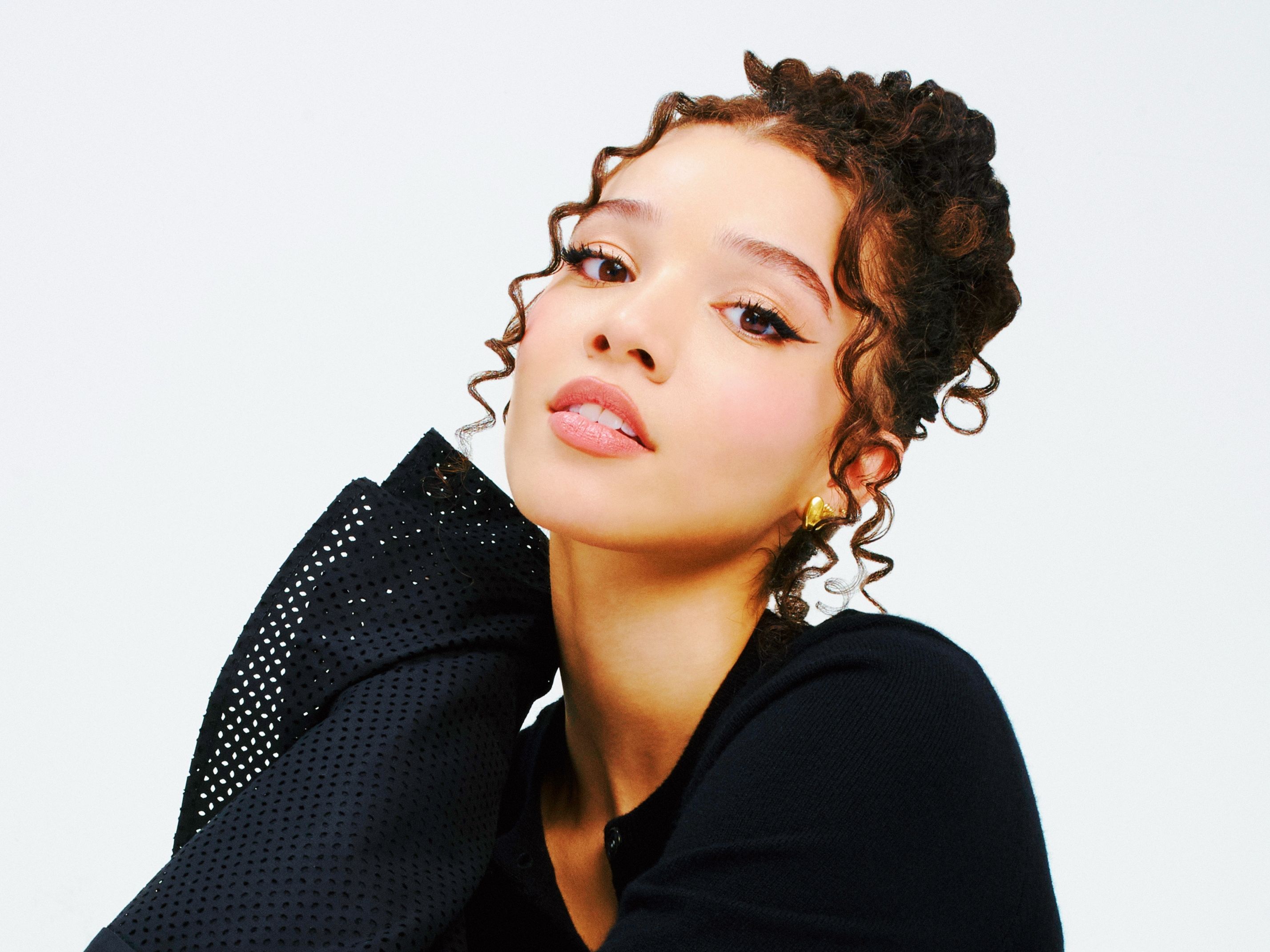 Descendants: The Rise Of Red Star Malia Baker On Playing Cinderella's Daughter, Advice From Brandy, And Life After The Baby Sitters Club