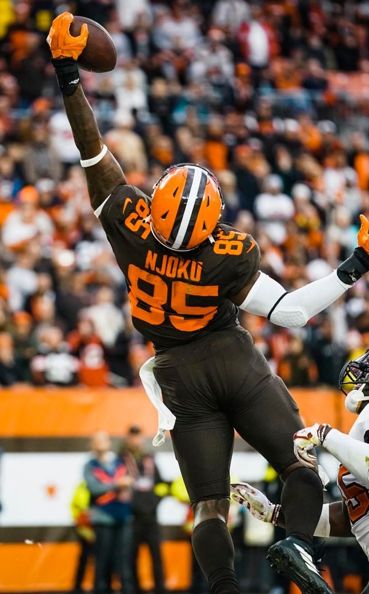 Iconic Players. Cleveland browns history, Cleveland browns football, Cleveland browns