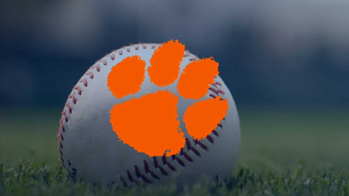 Clemson baseball team drops series opener to NC State