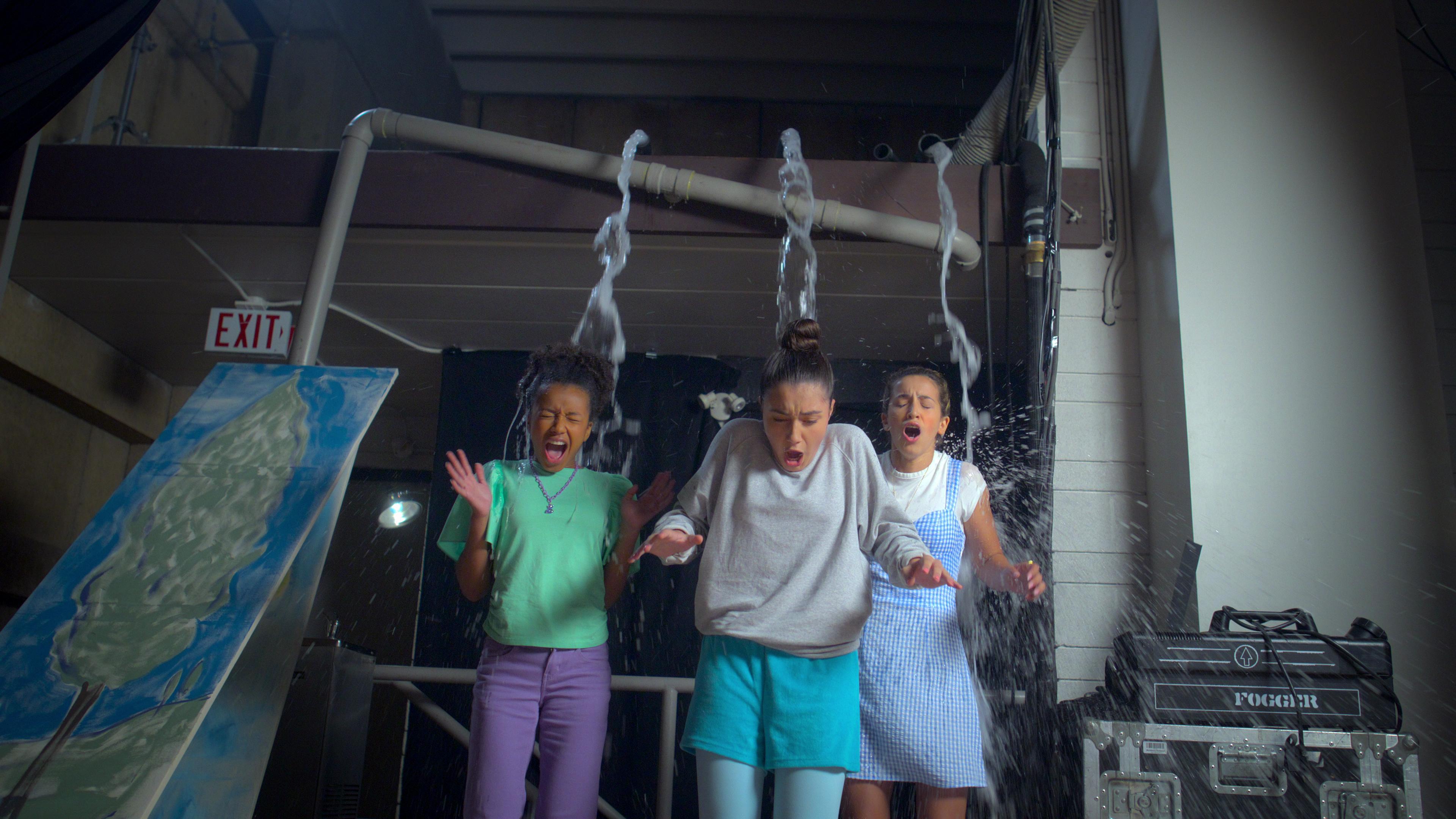 I Woke Up a Vampire (TV Series 2023– )