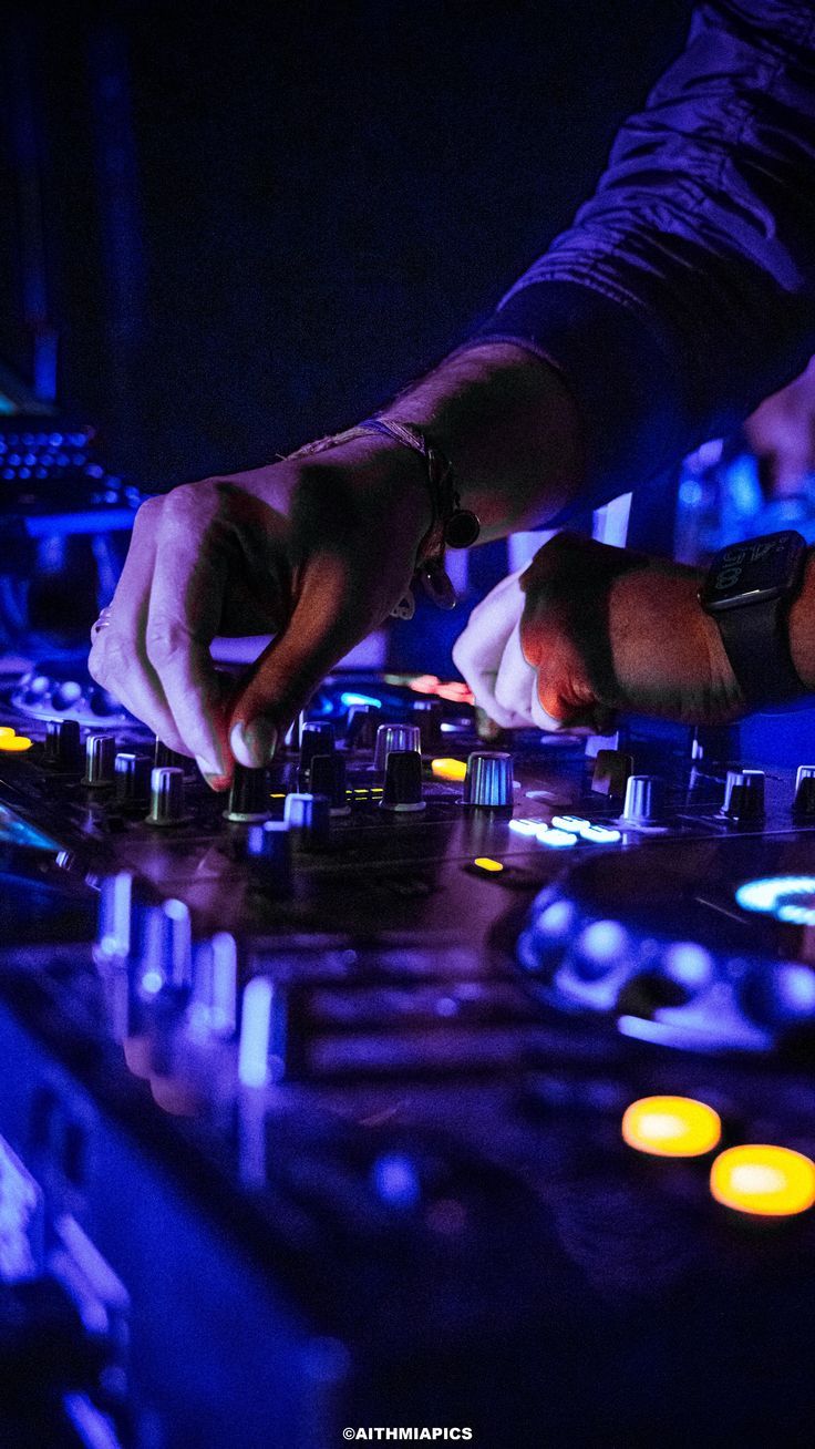 DJ HD & 4K Mobile Wallpaper Free for Download #AITHMIAPICS