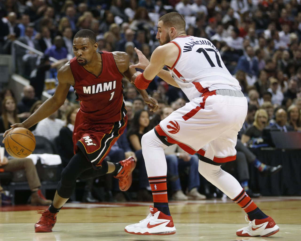 Download Chris Bosh And Jonas Valanciunas 2016 Wallpaper
